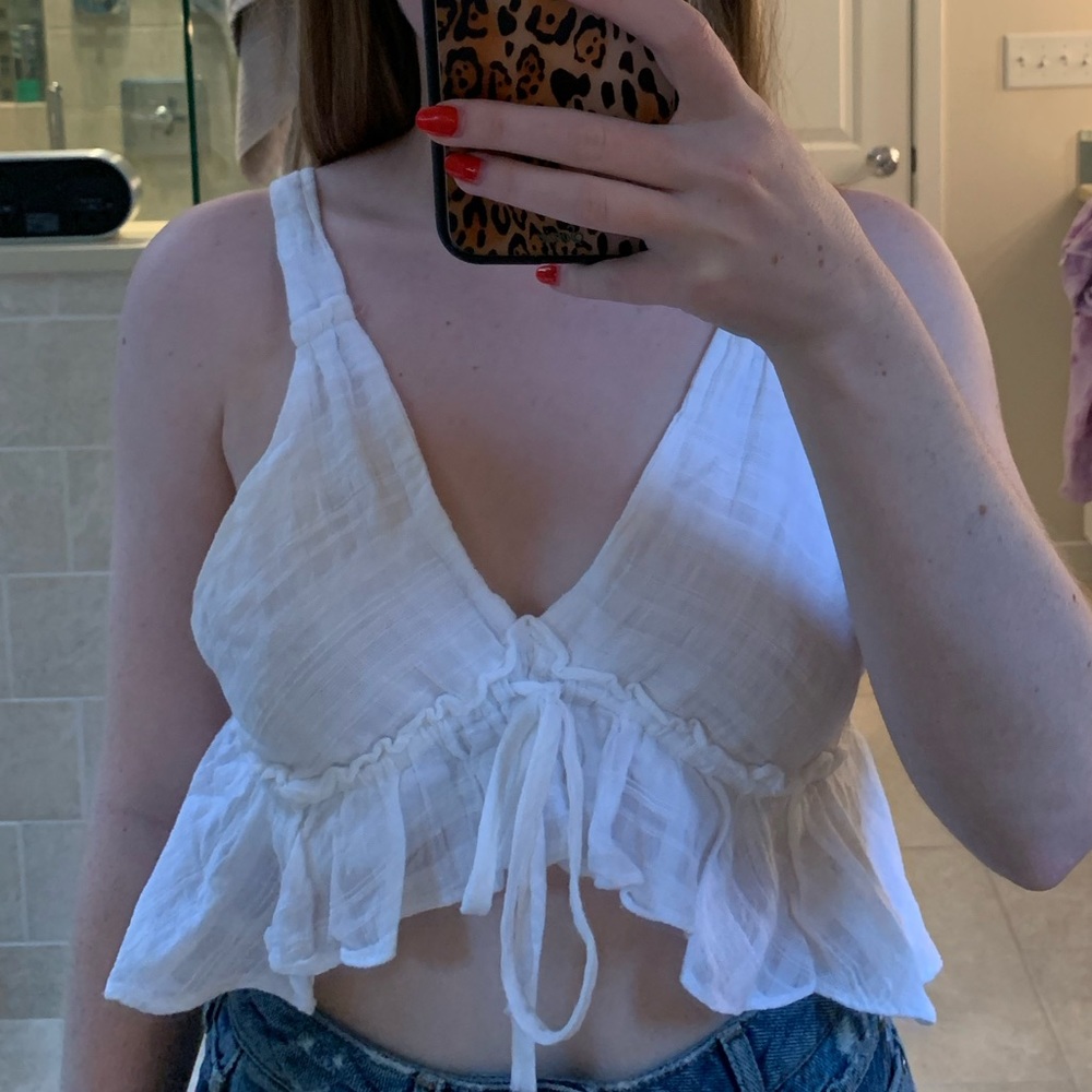 White linen crop top